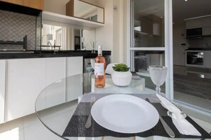 Dining - Beautiful Studio - GRU 1112 (Jardim Flor da Montanha Guarulhos)