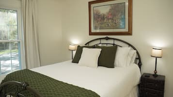 3 bedrooms, desk, travel crib, free WiFi