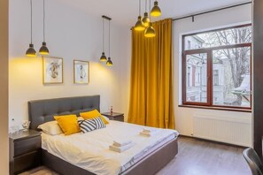 1 habitación, tabla de planchar con plancha, cuna de viaje y wifi 