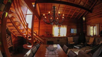 Family Cottage | Living area | Flat-screen TV