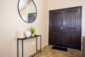 Interior - Hideaway in the Heart of the City/ 2-K bed, centrally located home (Yuma)