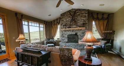 Luxury Western Mountain Retreat