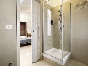 Douche, serviettes fournies