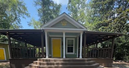 Lily Pad cottage in Wiggins, just 10 minutes to the town center