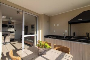 Outdoor dining - Sunset Studio - GRU 1001 (Jardim Flor da Montanha Guarulhos)