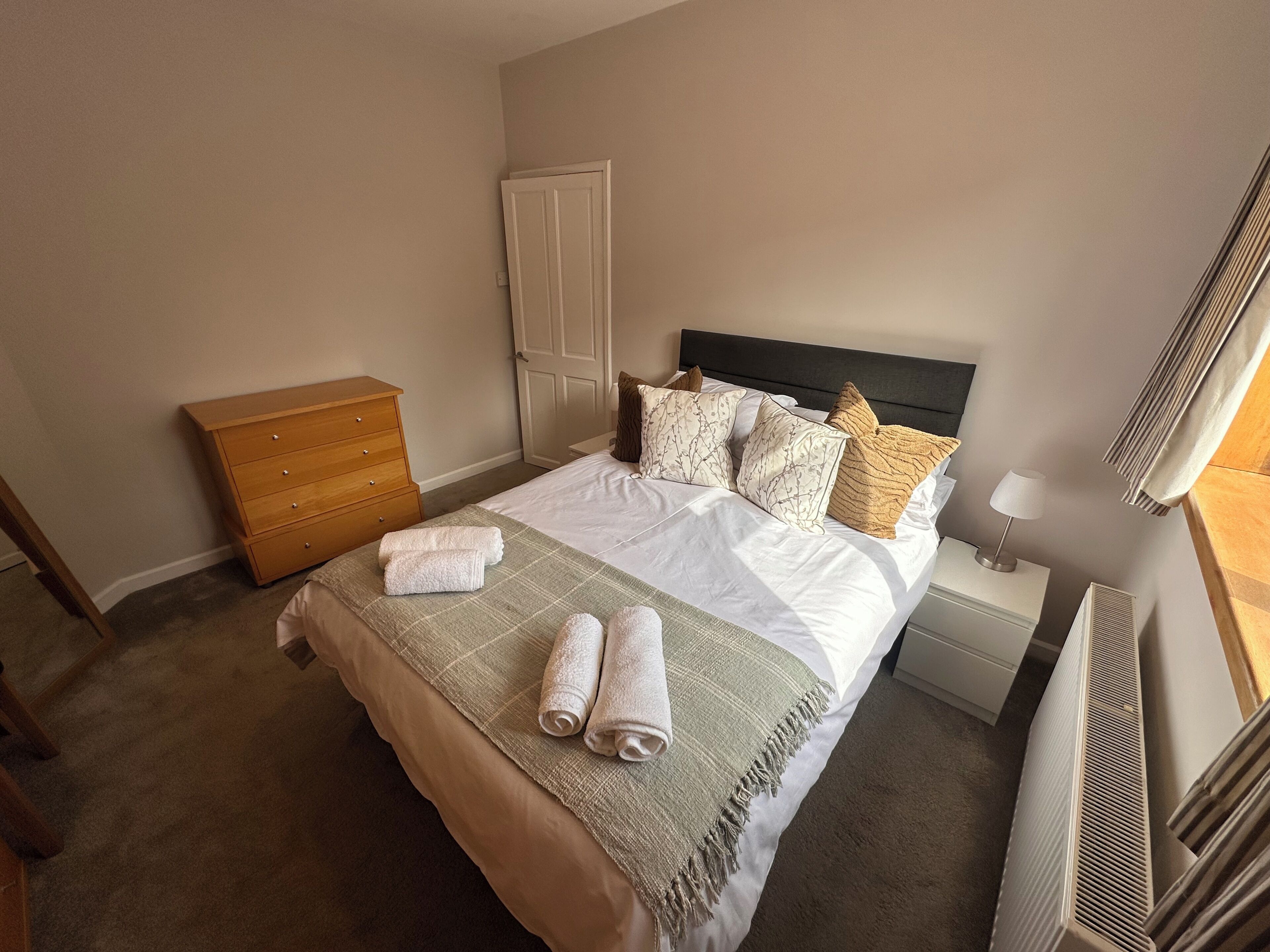 3 bedrooms, iron/ironing board, free WiFi, bed sheets