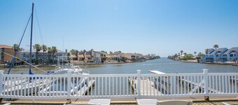 Cozy Efficiency! Indoor/OutdoorPools.Sleeps 4.Pet friendly!