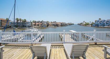 Cozy Efficiency! Indoor/OutdoorPools.Sleeps 4.Pet friendly!