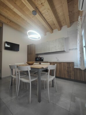 Dining - Apartment in Chioggia, in historic center, 20 min walk from the beach. (Chioggia)
