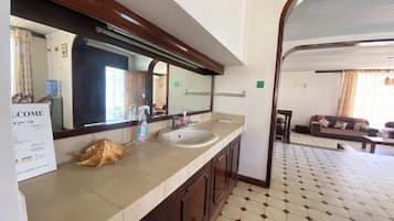 Villa, Pool View | Dining room