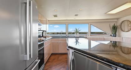 Miss Emily - Dockside Downtown on a Super Yacht!