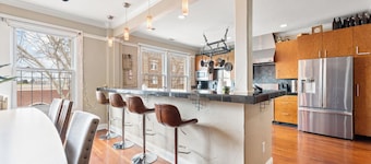 Downtown loft in the heart of Lodi. Great for large groups!