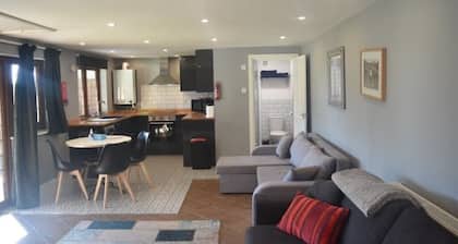 Spacious Private Garden Studio