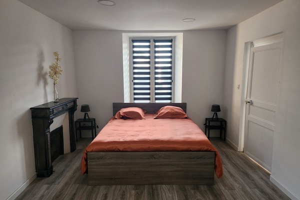 3 bedrooms, iron/ironing board, bed sheets