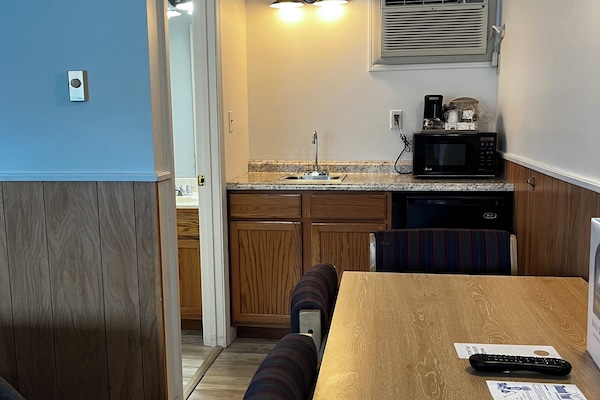 Room, 2 Queen Beds | Free WiFi, bed sheets