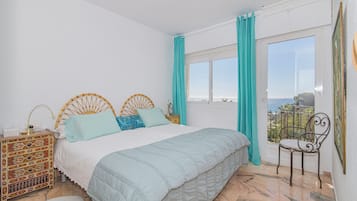 2 dormitorios, tabla de planchar con plancha, wifi gratis y ropa de cama