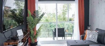 Cityscape View Apartment at Fort George