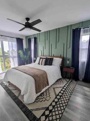 3 makuuhuonetta, silitysrauta/-lauta, Wi-Fi, vuodevaatteet