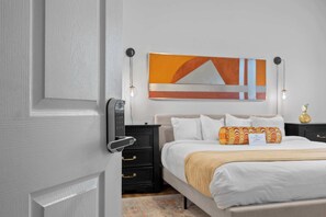 1 sovrum, skrivbord, strykjärn/strykbräda och wi-fi