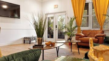 Televisión y oficina