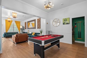 Spielezimmer