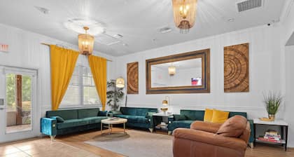 Banana Leaf Villa- Book your gathering today!