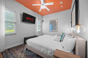 1 chambre, bureau, fer et planche à repasser, Wi-Fi