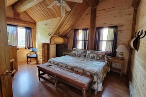 4 Schlafzimmer, Schreibtisch, Bügeleisen/Bügelbrett, WLAN