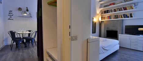 1 Schlafzimmer, Schreibtisch, Bügeleisen/Bügelbrett, kostenloses WLAN