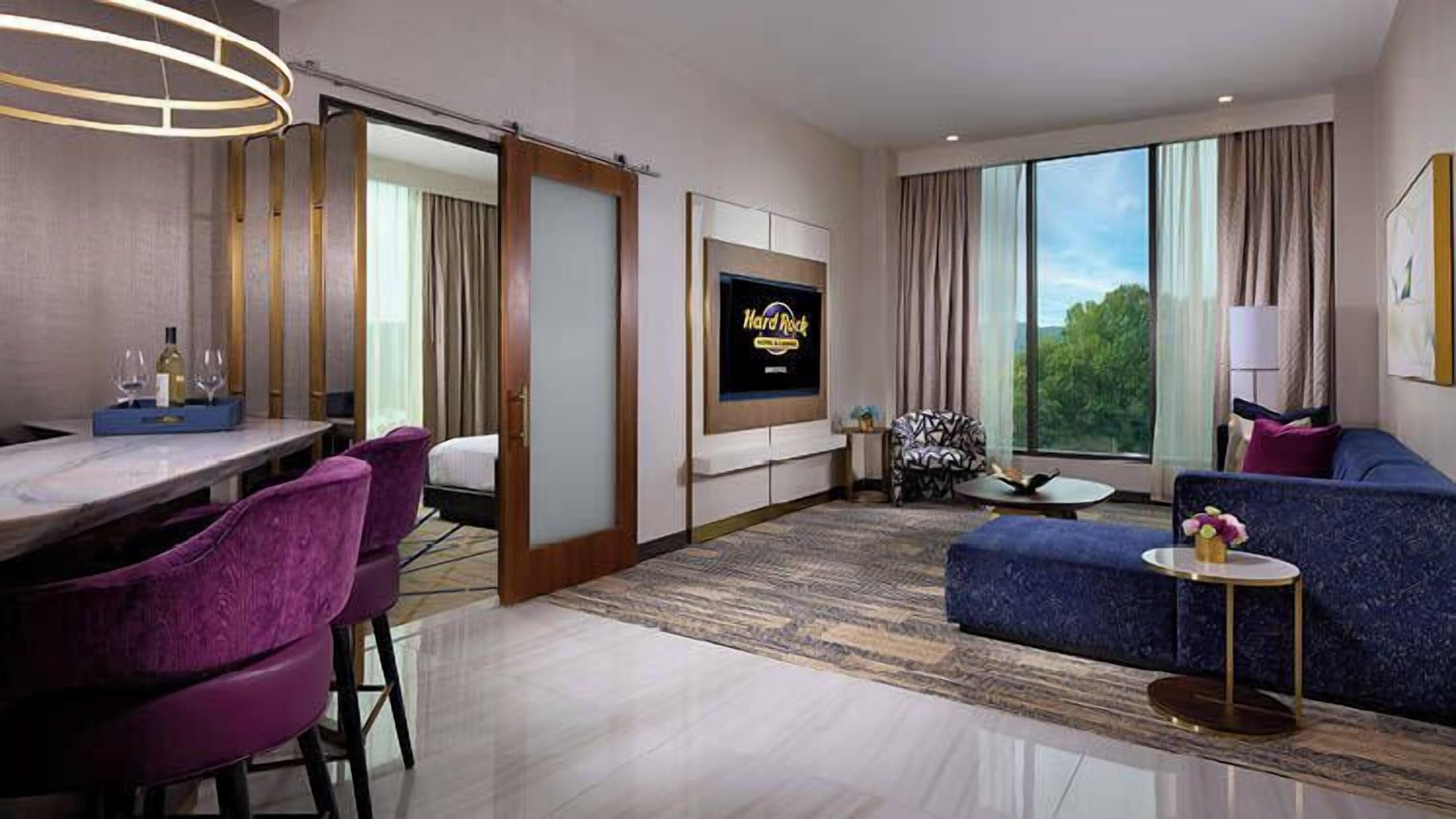 Suite supérieure, 1 très grand lit, en coin | Literie de qualité, coffre-fort, bureau
