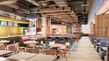 5 restaurants servant le déjeuner, le dîner, le souper et le brunch