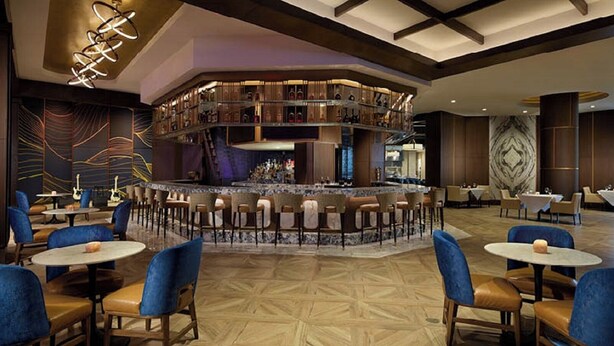 3 bar/lounge