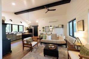 Smart TV, DVD player, books, video library - Cozy loft retreat with lake views and access. (Stanwood)