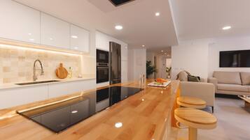 Een koelkast, een magnetron, een oven, een vaatwasser