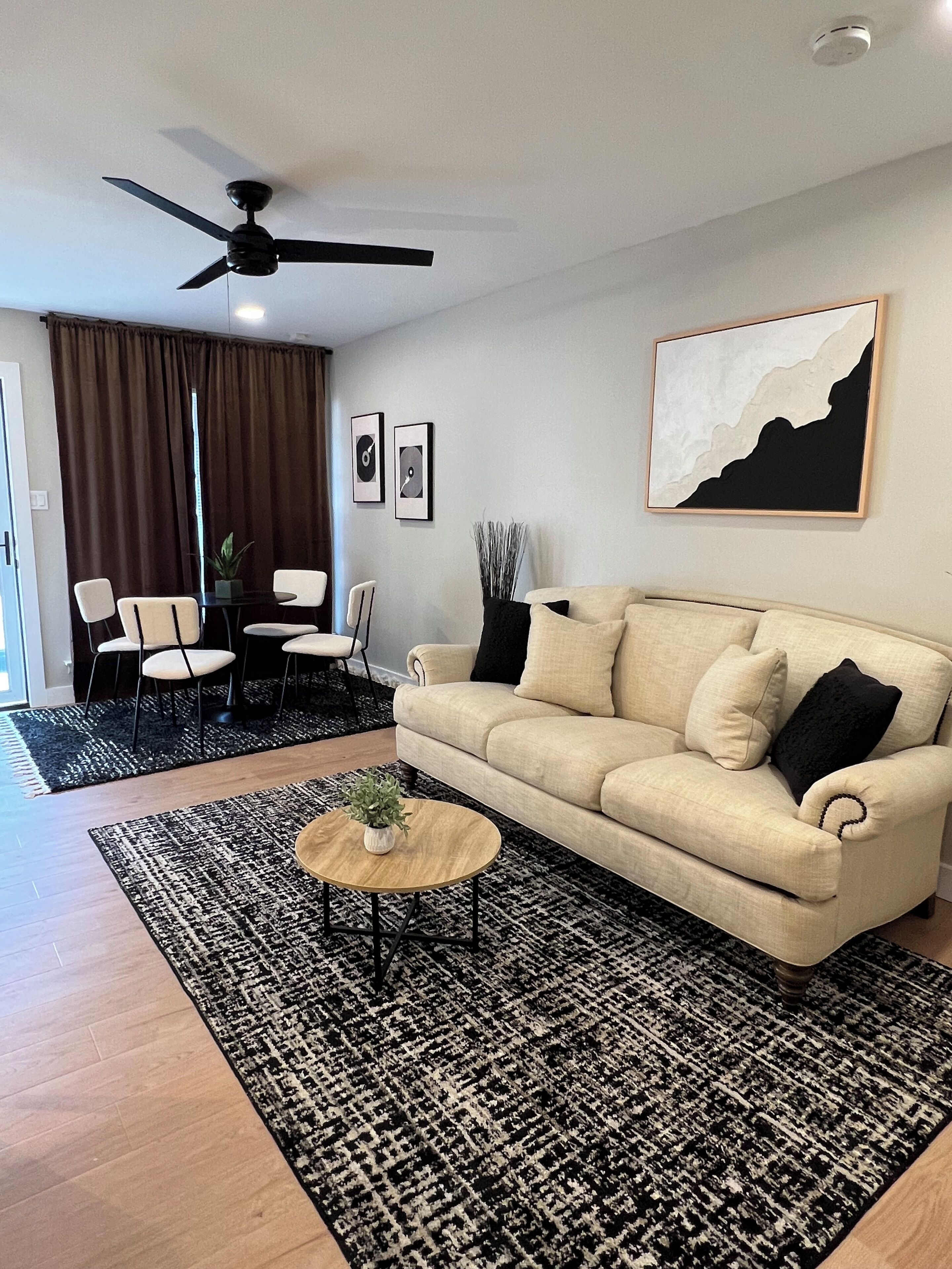 Comfort Suite - Full suite in gated, quiet building