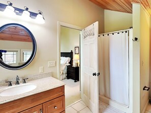 House (4 Bedrooms) | Property amenity - Acorn Cottage by Taylor Made Deep Creek (Oakland)