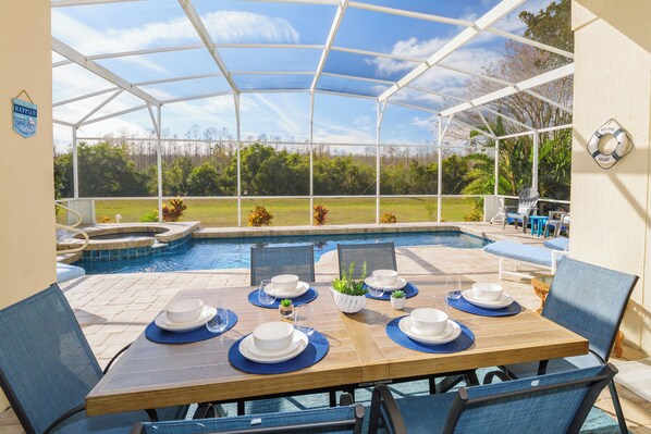 Outdoor dining