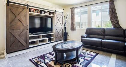 Tranquil and Spacious Family Haven by Sequoia & Kings Canyon National Park!