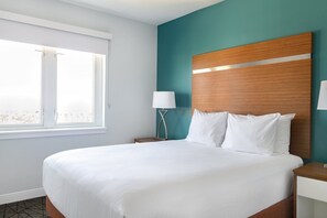 3 slaapkamers, een strijkplank/strijkijzer, wifi, beddengoed