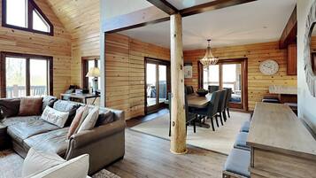 House (6 Bedrooms) | Property amenity