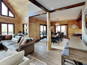 House (6 Bedrooms) | Property amenity - Falcon's Landing by Taylor Made Deep Creek (McHenry)