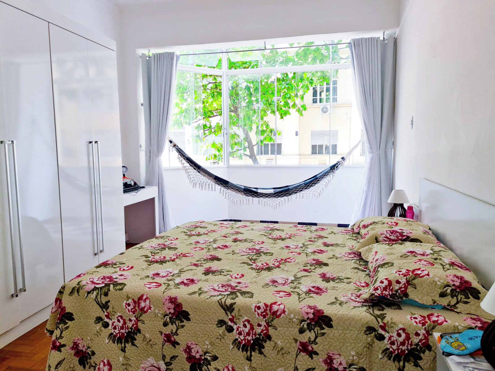 4 chambres, fer et planche à repasser, Wi-Fi, draps fournis