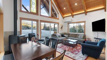 Smart TV, fireplace, offices