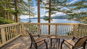 Executive Suite, Kitchen, Oceanfront | Terrace/patio