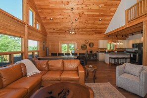 Fernseher, Kamin, Tischfußball
