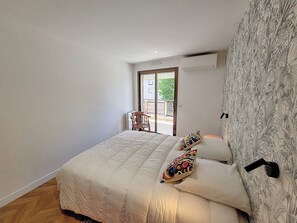 1 bedroom, iron/ironing board, WiFi, bed sheets - Henri Camille Real Estate- Palm Beach -Premium one bedroom with big terrace (Cannes)