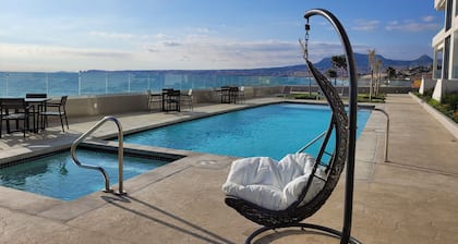 Lovely Condo with Stunning Ocean View