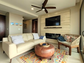 Condo, 2 Bedrooms, Kitchen, Ocean View | Living area | Smart TV, fireplace