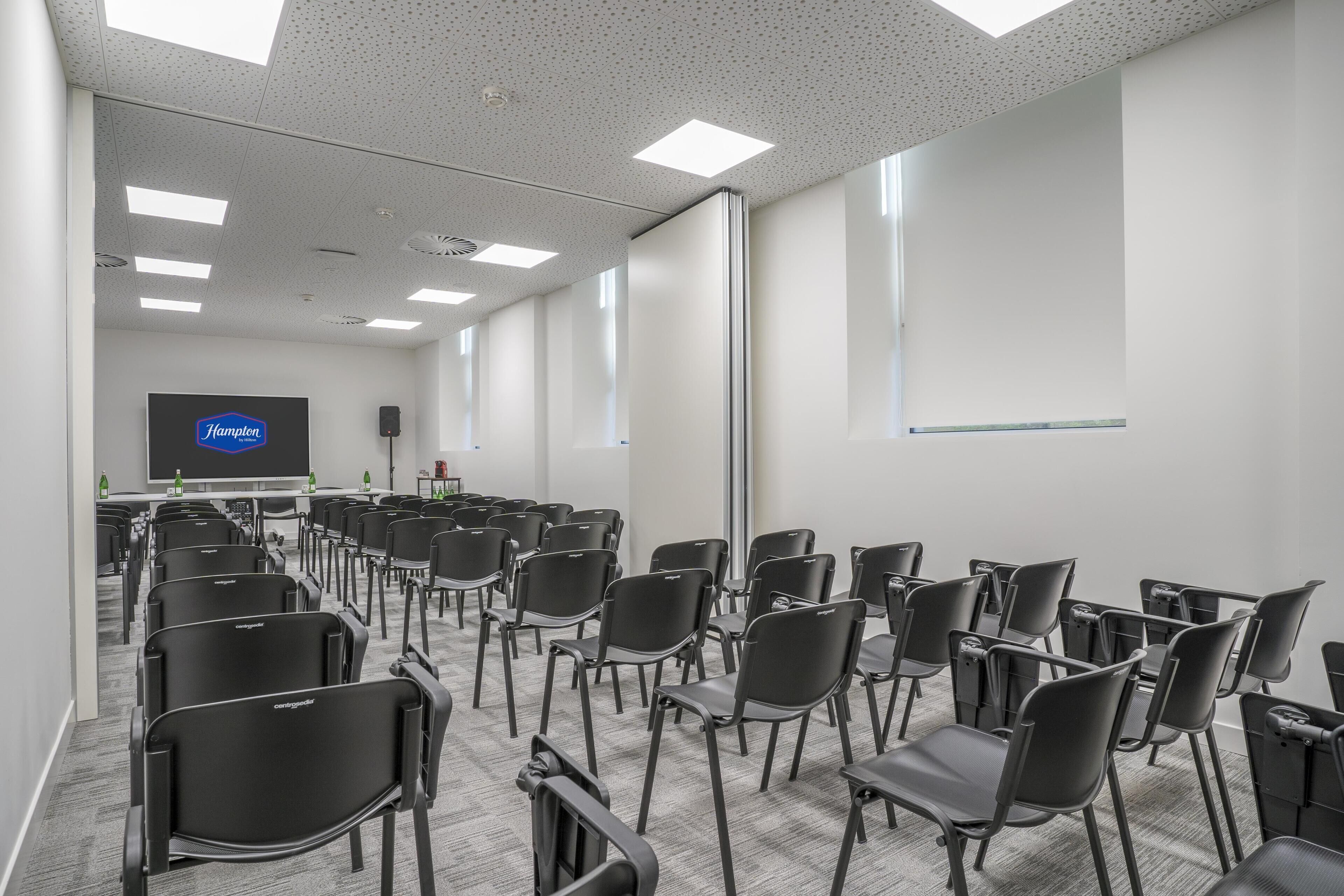 Photo - Hampton By Hilton Locarno