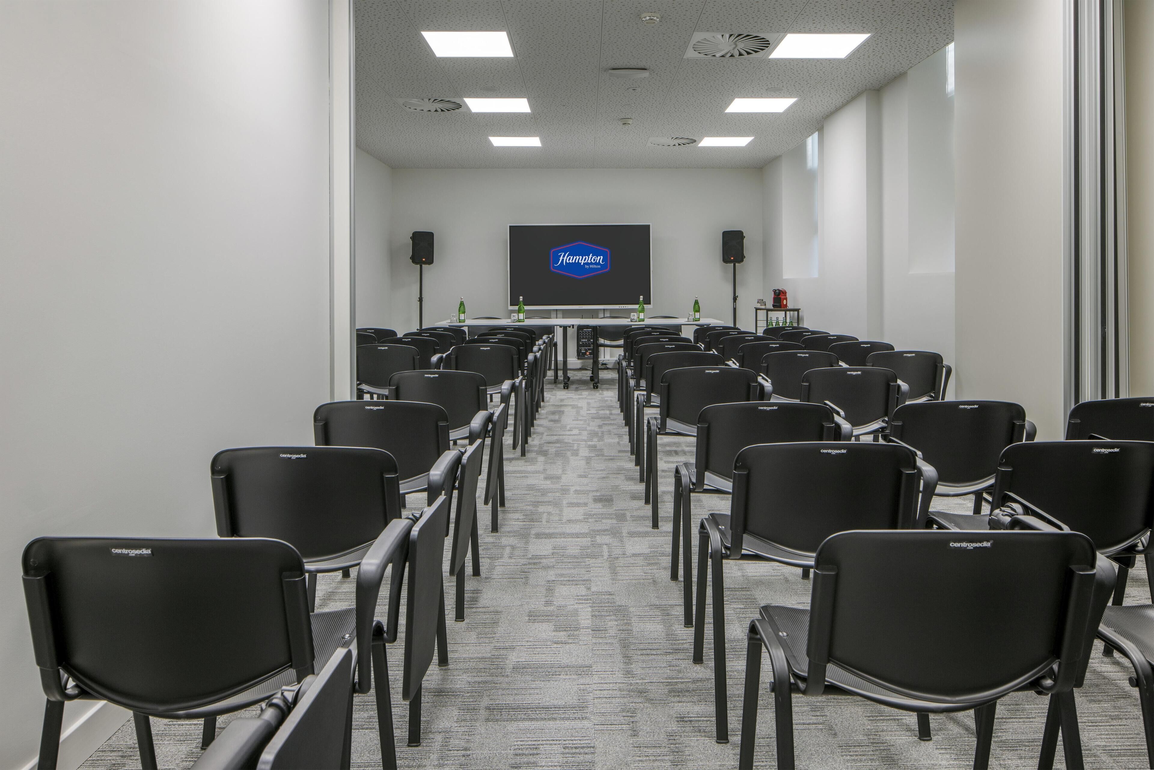 Photo - Hampton By Hilton Locarno